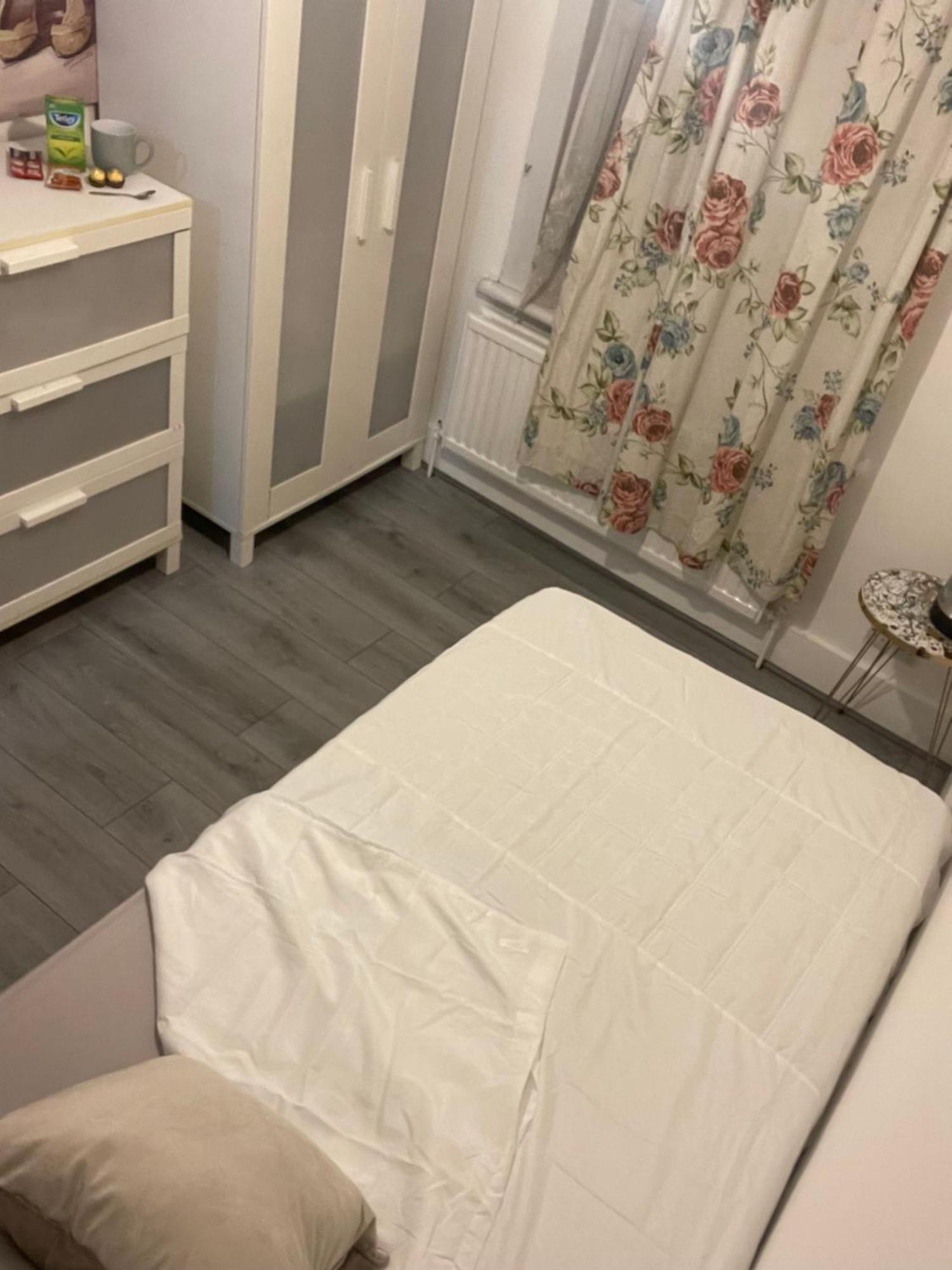 Cozy Rooms 25 Min Liverpool Street Londres Exterior foto
