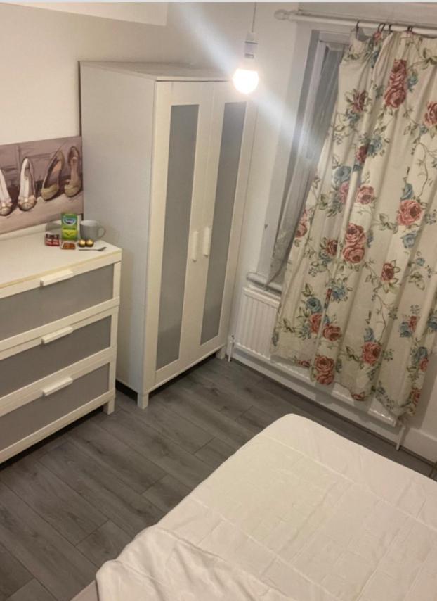 Cozy Rooms 25 Min Liverpool Street Londres Exterior foto